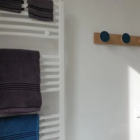 Meuble Tres Cosy A Proximite De Toutes Commodites *