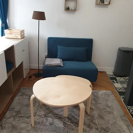 Meuble Tres Cosy A Proximite De Toutes Commodites *