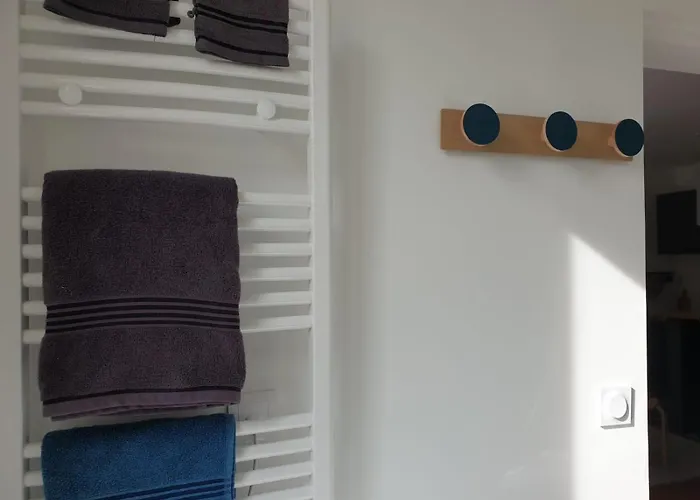 Meuble Tres Cosy A Proximite De Toutes Commodites *